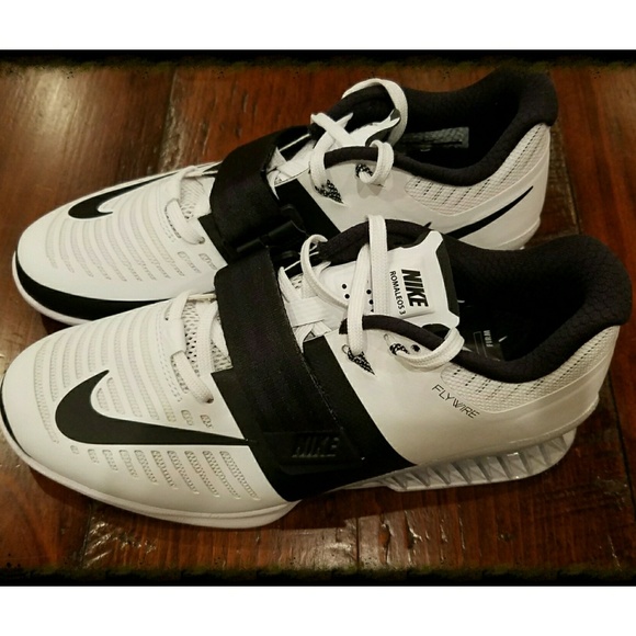 NIKE ROMALEOS 3Women's Weightlifting Shoe NIKE ROMALEOS 3Women's Weightlifting Shoe